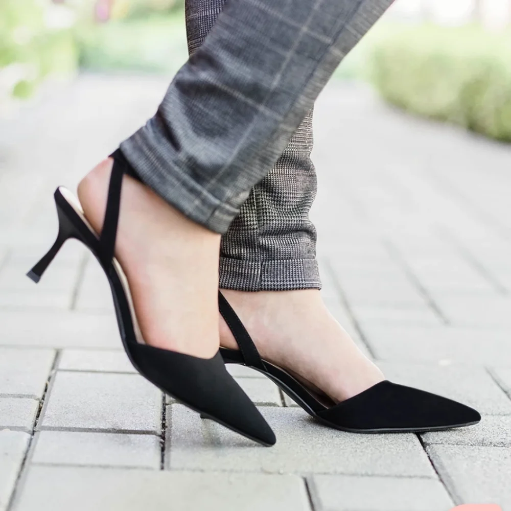 Elegant Black Heels - Picture 1 of 5